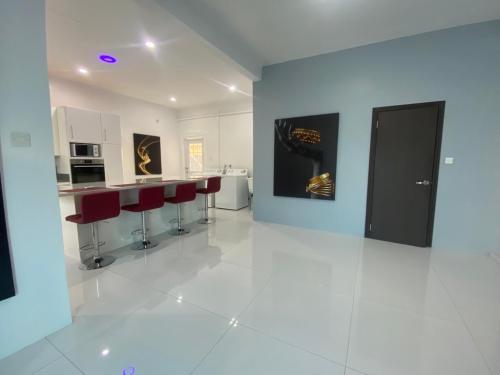 Book 3 Nights at our 3BD Villa, Get an Extra Night Free